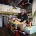 Baixela, o segundo colocado no ranking dos 50 melhores restaurantes para comer um PF no Rio. Na foto, João José Holanda, um dos sócios com Rodrigo Tavares — Foto: Leo Martins/Agência O Globo