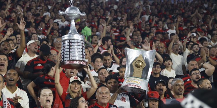 Torcida do Flamengo comemorou títulos da Libertadores e do Brasileirão em 2025 — Foto: Alexandre Cassiano