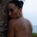 Famosas aderem ao topless para celebrar a liberdade; veja fotos