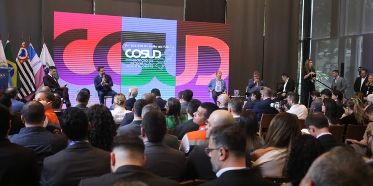 Reunião do Consórcio de Integração Sul e Sudeste (Cosud) na Firjan, em Botafogo, Rio de janeiro — Foto: Fabiano Rocha