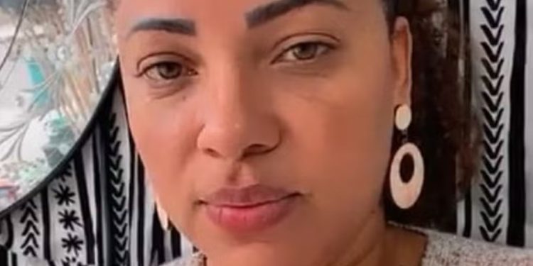 Flávia foi encontrada morta no Rio Acari — Foto: Facebook/Reprodução