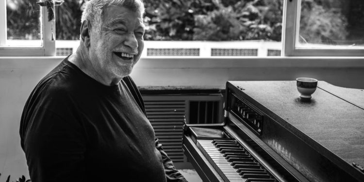 No dia em que completa 80 anos, Wagner Tiso retoma agenda de shows