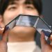 Galaxy Z TriFold: Samsung apresenta seu primeiro smartphone com tela dobrável tripla em edição especial — Foto: AFP