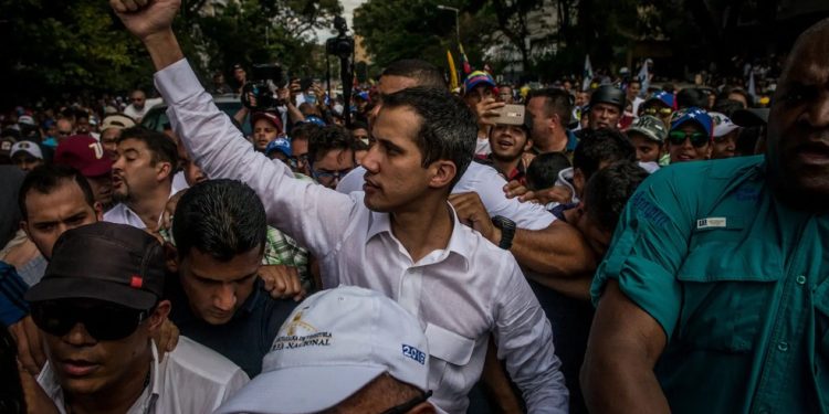 Em 2019, o primeiro governo Trump reconheceu Juan Guaidó, então líder da oposição, como presidente da Venezuela — Foto: Meridith Kohut/New York Times