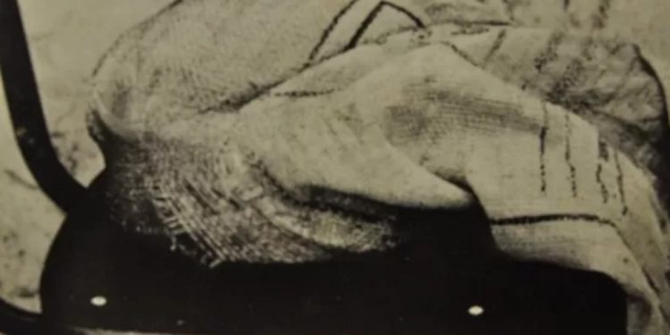 Saco de estopa que Maria Gabriela usou para levar césio à Vigilância Sanitária — Foto: Divulgação/CNEN