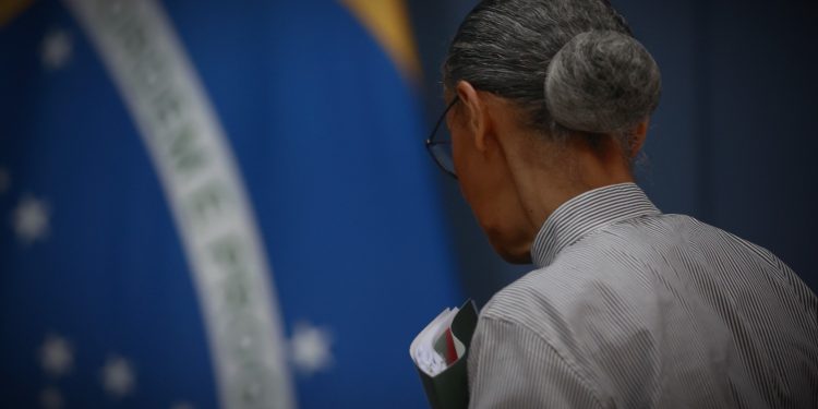 Após negociar saída para PT ou PSB, aliados de Marina Silva avaliam agora que 'só um milagre' tira a ministra da Rede