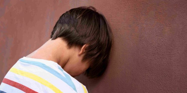 Misoginia e assédio são nomes complexos para comportamentos que podem ser explicados de forma mais simples — Foto: Freepik