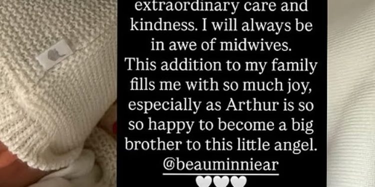 Ellie Goulding compartilhou no Instagram notícias do nascimento da filha — Foto: Reprodução | Instagram