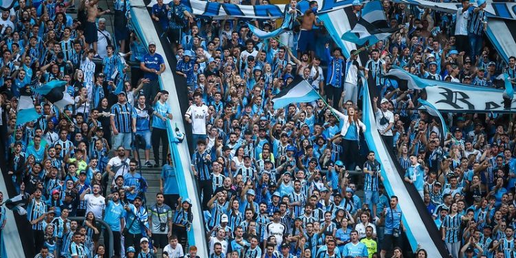 Filho de Gilmar Mendes pressionou Grêmio para não trocar Libra pela FFU