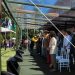 O prefeito Eduardo Paes cumprimenta a diretora-geral da Divisão de Elite da Guarda Municipal, Aimée De La Torre, durante a cerimônia de formatura — Foto: Danilo Perelló