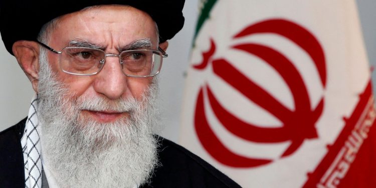 O antigo líder supremo do Irã, Ali Khamenei — Foto: Distribuição via AFP: KHAMENEI.IR