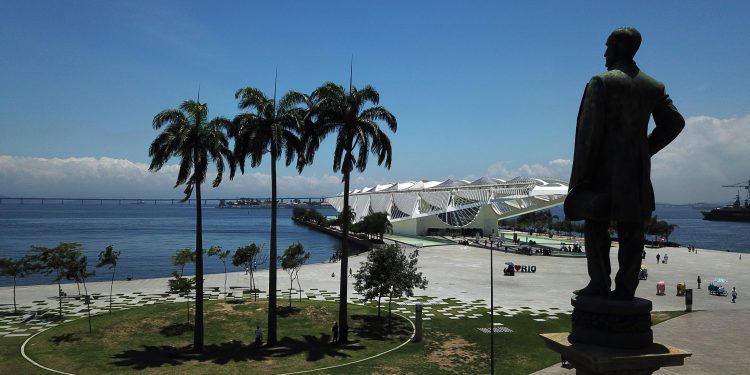 Livraria Janela desembarca no Praça Mauá
