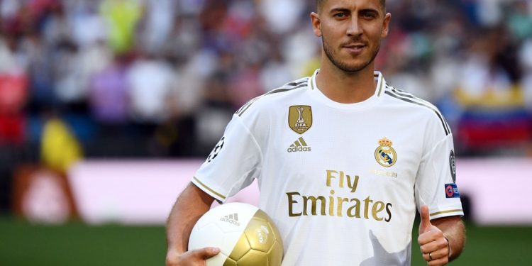 Hazard saiu do Chelsea rumo ao Real Madrid em 2019 — Foto: Gabriel Bouys/AFP
