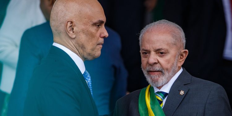 Nos bastidores do Planalto, cresce o incômodo de Lula com Moraes