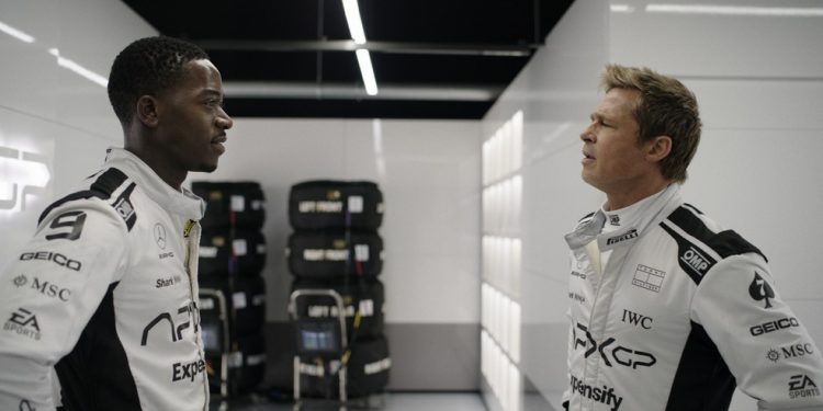 Damson Idris e Brad Pitt em 'F1: o filme' — Foto: Divulgação
