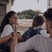 Estudantes na estação de trem no Engenho Novo, um dos cenários do filme — Foto: Divulgação/Taiga Filmes