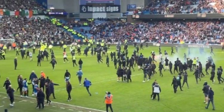 Torcedores protagonizam confusão generalizada após clássico na Copa da Escócia — Foto: Reprodução | X @StokeyyG2