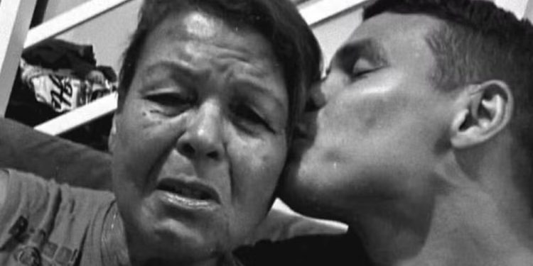 Thiago Silva usou as redes sociais para lamentar a morte da mãe, Angela Maria — Foto: Reprodução/ Instagram