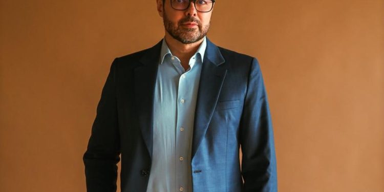 Dr. Laertes Thomaz Júnior comenta por que naturalidade se tornou tendência na estética facial — Foto: Divulgação