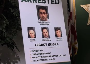 'Manipulação, mentiras e extorsão': brasileiros são presos e acusados de comandar falsa agência de imigração nos EUA