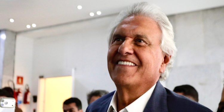 A palavra de ordem na campanha de Caiado em relação a Lula e Flávio Bolsonaro