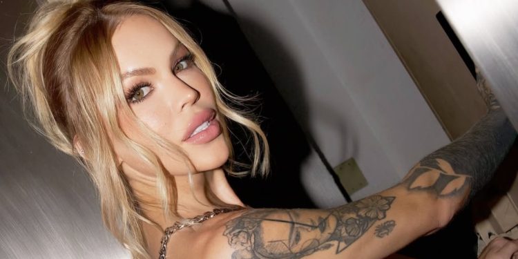 Após expor acordo com mesada, influenciadora rebate ataques e fala sobre 'esposa troféu'