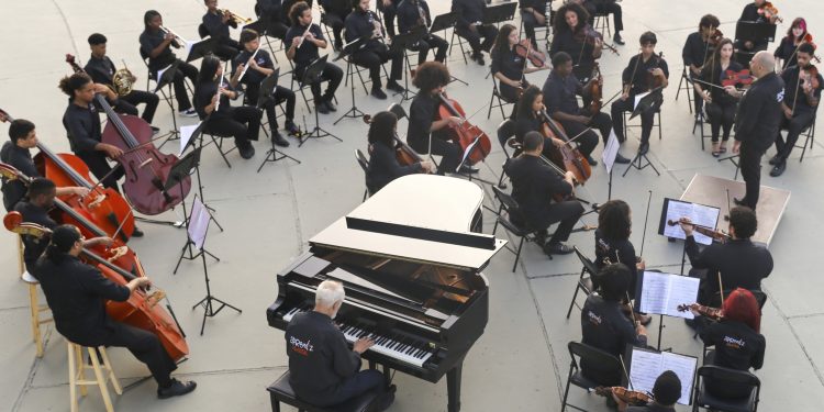 Aprendiz Musical celebra 25 anos com álbum e concerto no Theatro Municipal de Niterói