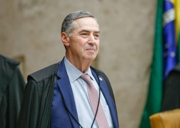 Barroso avalia quando publicar livro escrito após deixar o STF: 'momento está mais para a política do que para literatura'