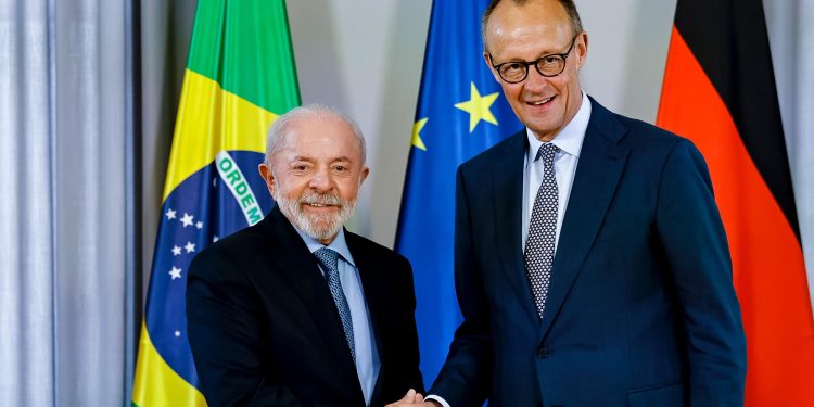 Brasil e Alemanha manifestam 'profunda preocupação' com conflitos no Oriente Médio e guerra na Ucrânia