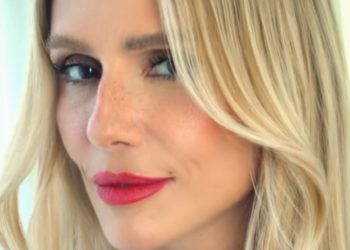 Caso Deborah Secco reacende debate sobre padrões de beleza nas redes e especialista aponta impacto da cobrança estética