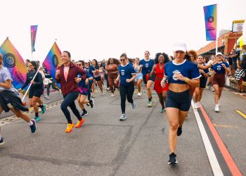 Crews que celebram as mulheres corredoras organizam eventos neste sábado no Rio; veja como participar