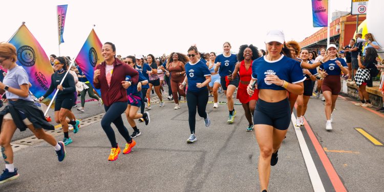 Crews que celebram as mulheres corredoras organizam eventos neste sábado no Rio; veja como participar