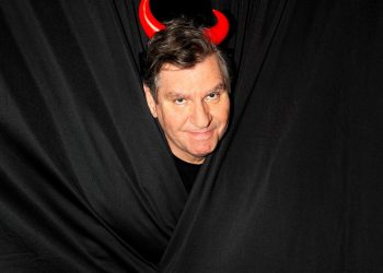 Criador de 'Demolidor: Renascido' fala como equilibra entretenimento e temas sérios na série da Disney+