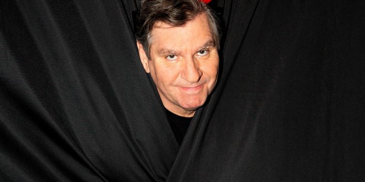 Criador de 'Demolidor: Renascido' fala como equilibra entretenimento e temas sérios na série da Disney+