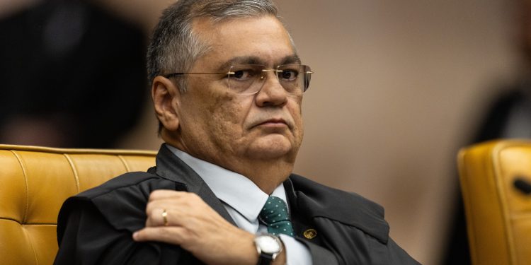 Dino rebate CPI e diz que pedido de indiciamento de Moraes, Toffoli, Gilmar e Gonet é 'irresponsabilidade e erro histórico'