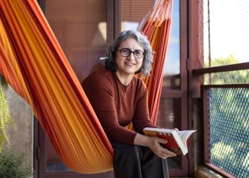 Em novo livro, Regina Delcastagnè mostra como a literatura brasileira enfrentou o desafio de 'falar do outro' a partir de 1970