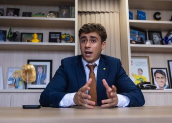 Entrevista: 'Alguns se tornaram experts em afastar pessoas', diz Nikolas Ferreira após ataques de Eduardo Bolsonaro