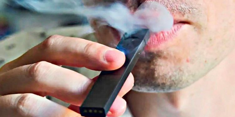 Estudo detecta substâncias perigosas em vapes comercializados ilegalmente no Brasil