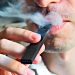 Estudo detecta substâncias perigosas em vapes comercializados ilegalmente no Brasil