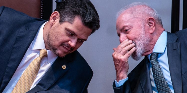 Fala de Lula sobre senadores irrita líderes e tensiona ambiente para análise de indicação de Messias