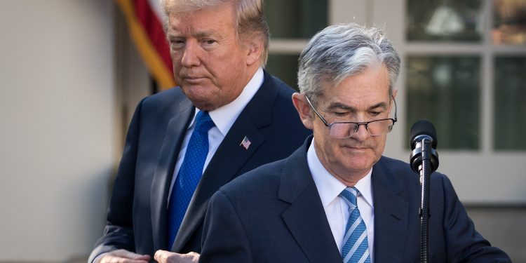 Fed, banco central dos EUA, define juros hoje na última reunião sob a liderança de Powell, desafeto de Trump