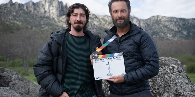Johnny Massaro e Rodrigo Santoro vão estrelar 'O diário de um mago', adaptação de livro de Paulo Coelho