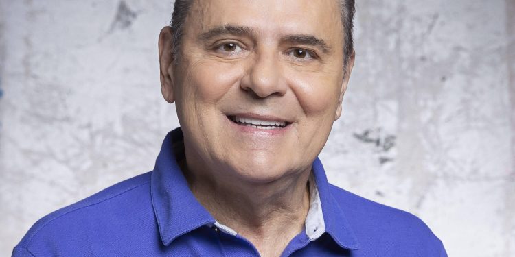 Luis Roberto agradece pela 'avalanche de amor' após divulgar afastamento de transmissões para tratamento médico