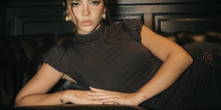 Mel Maia relembra 'Avenida Brasil' e fala do desafio de se desvincular da imagem de atriz mirim