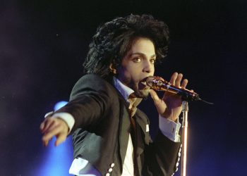 Nos 10 anos sem Prince, conheça as suas músicas mais tocadas no Brasil