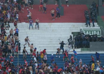 Olímpia e Cerro Porteño: Clássico paraguaio tem saldo de 50 feridos e 63 detidos após episódio de violência