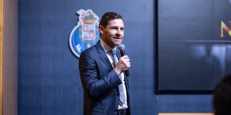 Presidente do Porto, André Villas-Boas fala sobre invasão de técnicos portugueses no Brasil: 'Nos anos 1990 aconteceu o contrário'