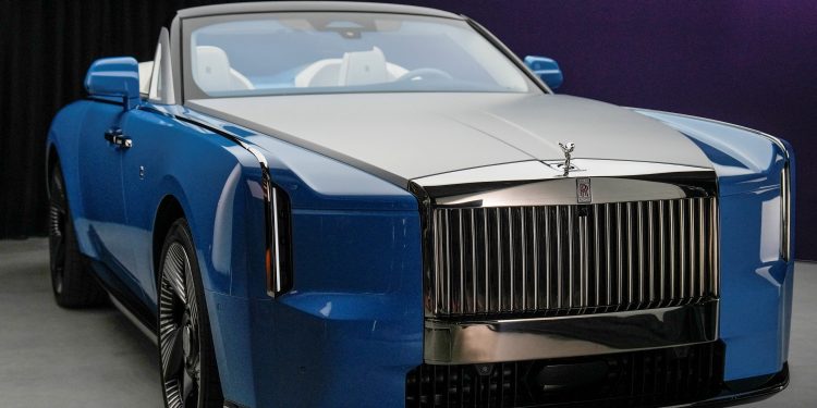 Rolls-Royce revela o Nightingale: veja fotos do novo modelo hiperluxo que pouquíssimos podem comprar