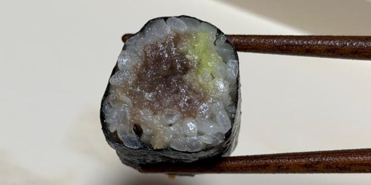 O Crítico Antigourmet - Kanoe - "Passado do ponto, o arroz perdeu a individualidade de seus grãos" — Foto: Ian Oliver