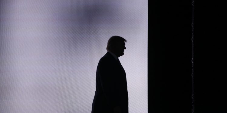 ‘Ele mantém o mercado sob controle total’: ações seguem ritmo das postagens de Trump